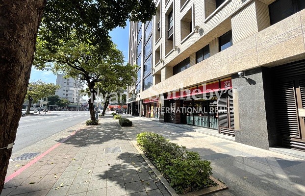 皇翔玉璽黃金店舖(Sukiya) A建物外觀